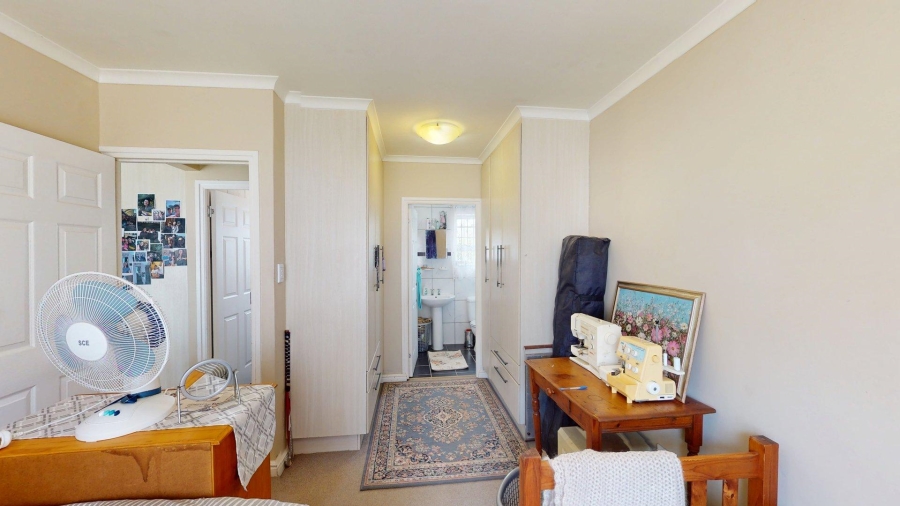 2 Bedroom Property for Sale in Kabega Park Eastern Cape